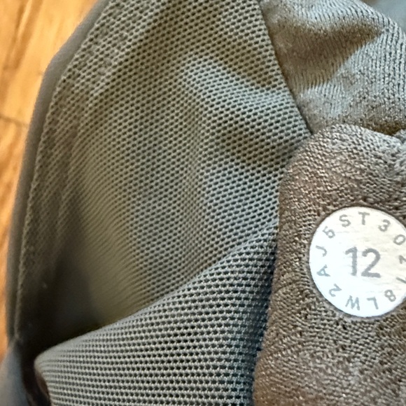 Lululemon sz 12 Free To Be Serene Bra *Light Support, C/D Cup Grey strappy vguc - Picture 6 of 8